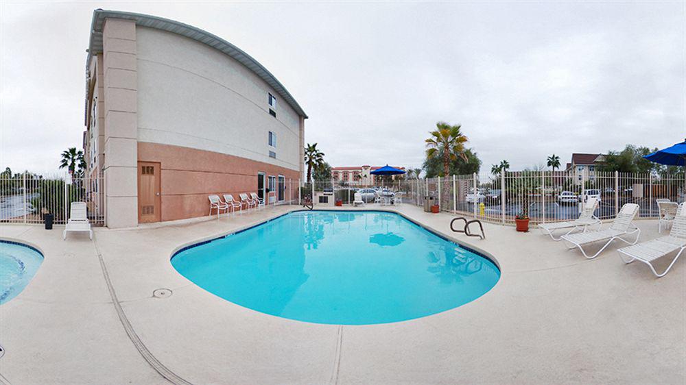 Comfort Suites Peoria Sports Complex Exterior photo